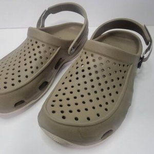Crocs Swiftwater Deck Clogs Men's Size 10 Beige Adjustable Strap Comfort Shoes